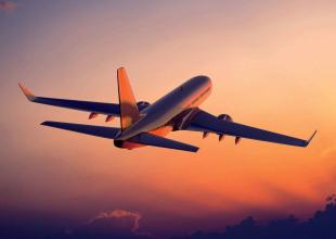 今年夏天何时的国际机票最便宜？